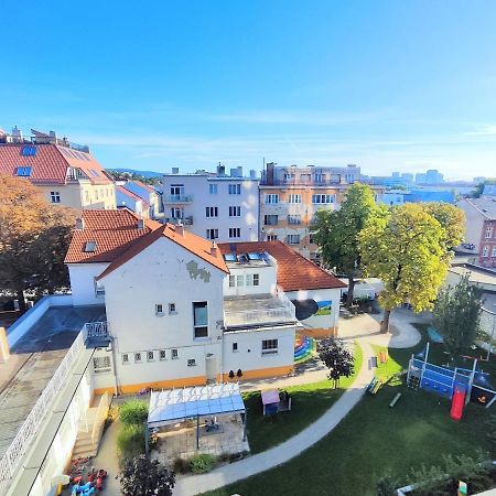 Schanz - Quietly Oriented - Private Parking - Balcony Bratislava Extérieur photo