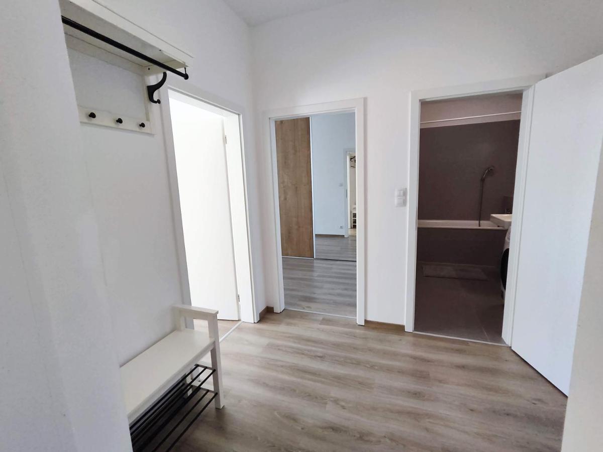 Schanz - Quietly Oriented - Private Parking - Balcony Bratislava Extérieur photo