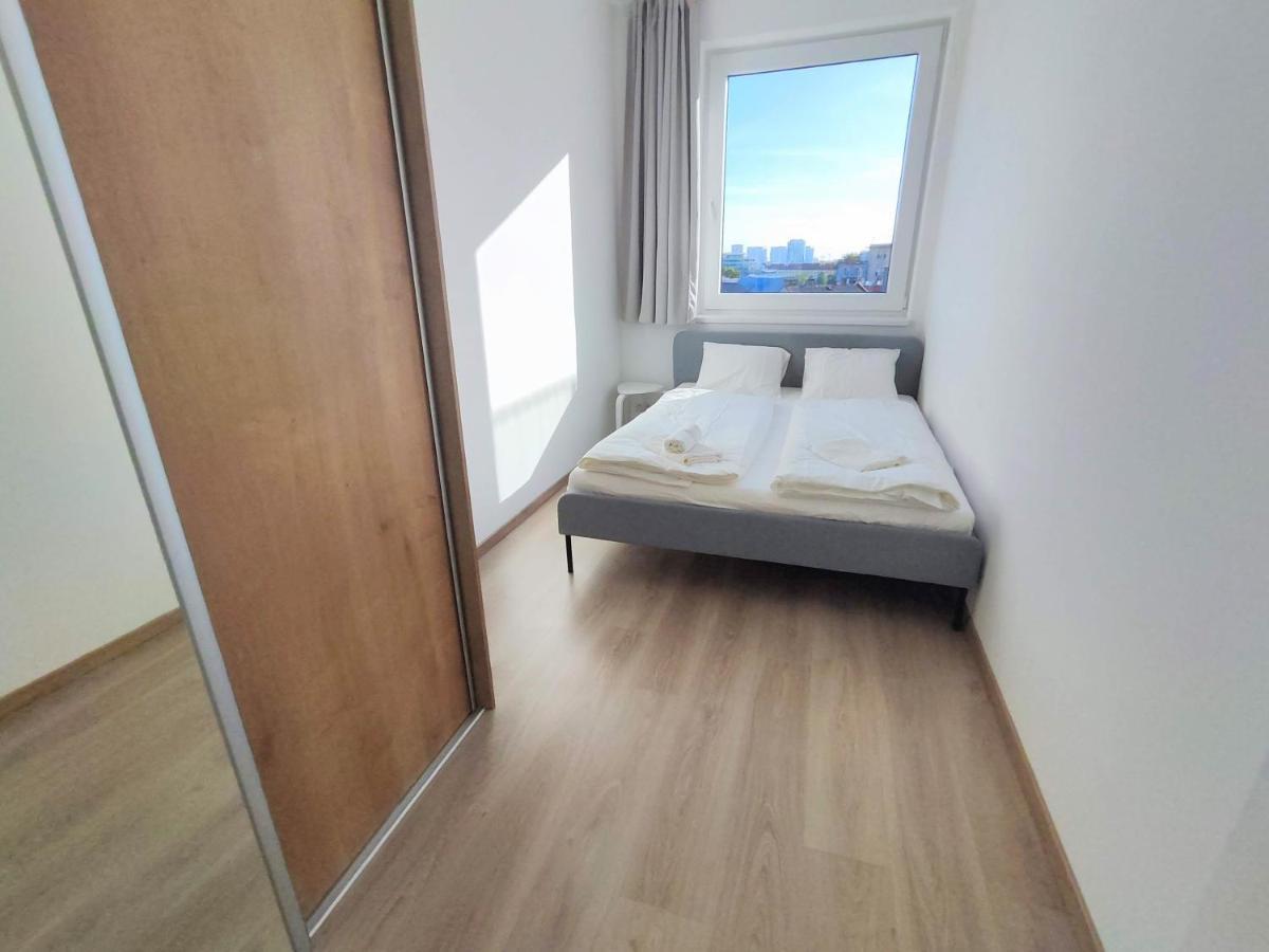 Schanz - Quietly Oriented - Private Parking - Balcony Bratislava Extérieur photo