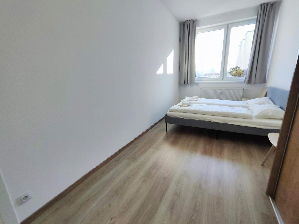 Schanz - Quietly Oriented - Private Parking - Balcony Bratislava Extérieur photo